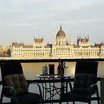 Stunning Balcony Parliament View